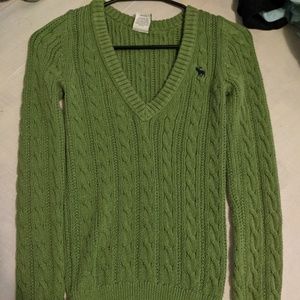 3/$15 Abercrombi & Fitch V-neck Sweater - Green, S